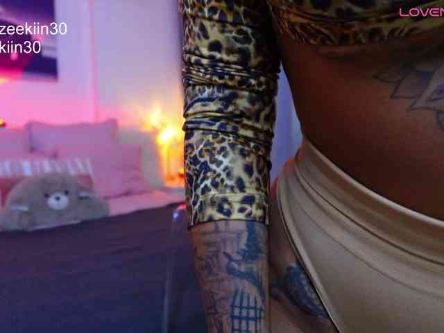 Изображение секс-шоу модели Iammazeekiin30xx