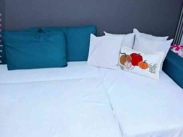 ChristalX's sex show image