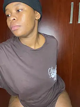 MiyaXo2's sex show image