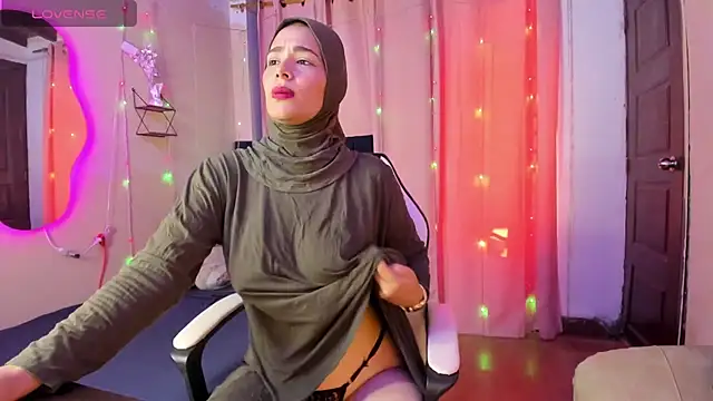 ShanaJamil's sex show image