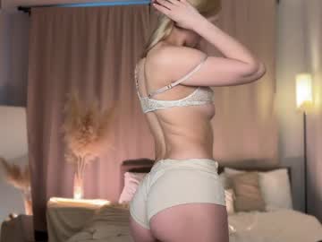 white_godness's sex show image