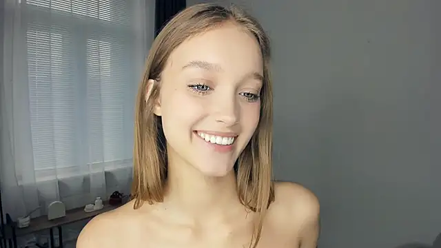 SerrenaAa's sex show image SerrenaAa's sex show image