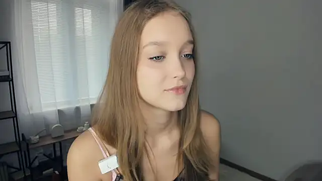 SerrenaAa's sex show image SerrenaAa's sex show image