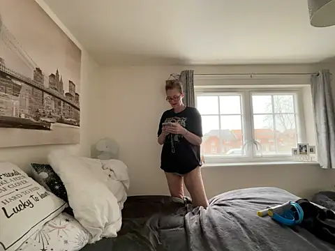 Curvy-Jinx's sex show image