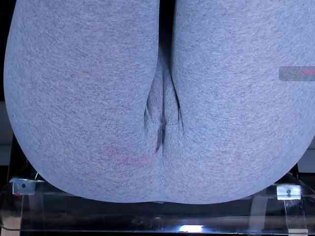 Kira-Kell's sex show image