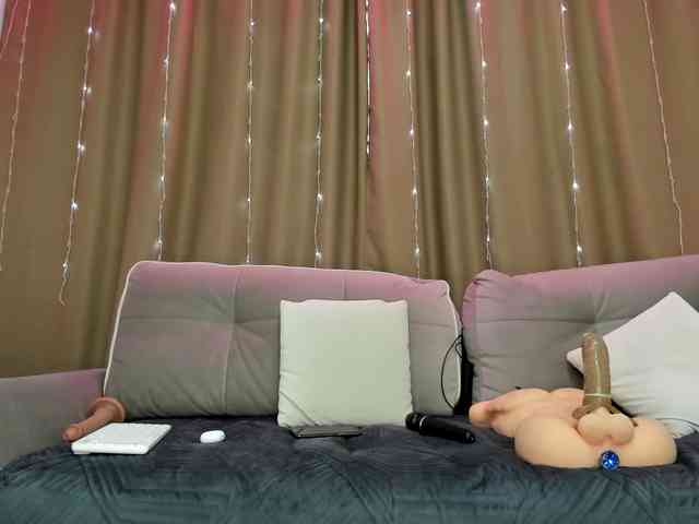 EditaMilf's sex show image