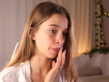 little_poetry's sex show image