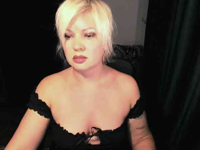 i-am-angela's sex show image