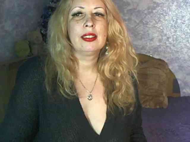 SoftGella's sex show image