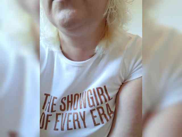 Vika211's sex show image