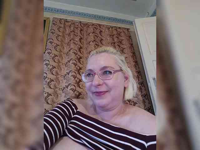 Vika211's sex show image