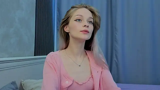 Изображение секс-шоу модели vialeta_baby
