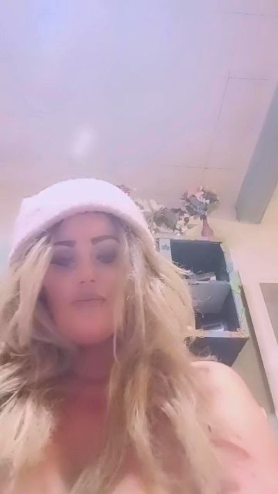 Dontbejelly2's sex show image