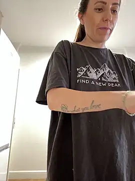 HotyWinter's sex show image