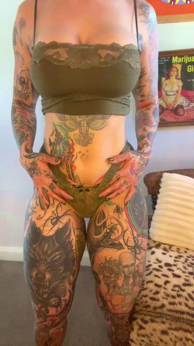 Ladyofthenight7's sex show image