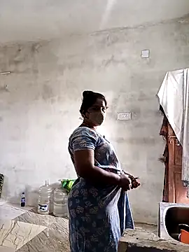 Изображение секс-шоу модели MaaliiiPonuTamil