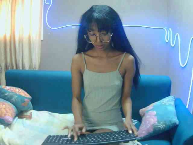 Изображение секс-шоу модели Marinahgrey