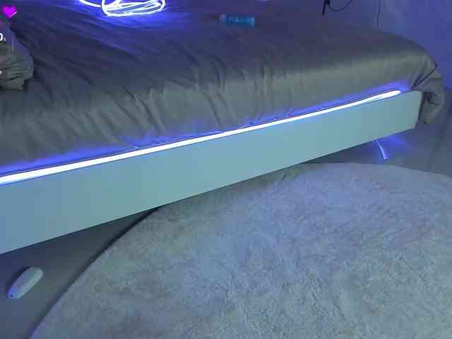 Изображение секс-шоу модели fre-forever
