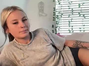 fitbadonk's sex show image