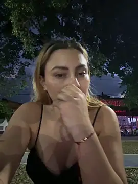 Изображение секс-шоу модели Sirel_ Изображение секс-шоу модели Sirel_