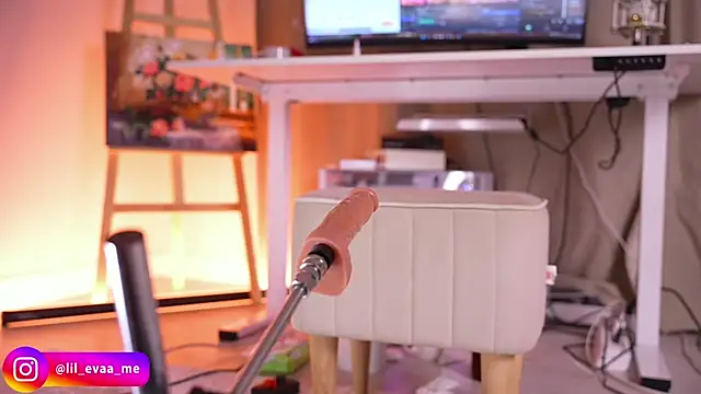 Lilevame's sex show image