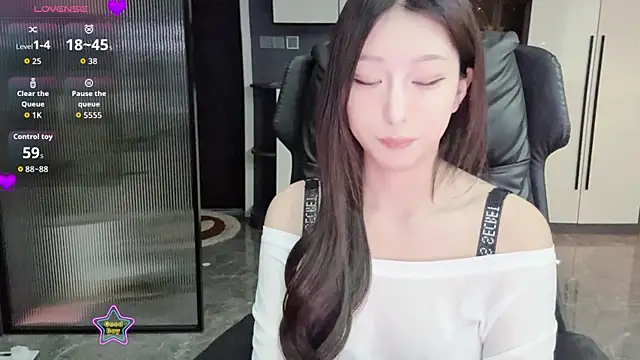 Изображение секс-шоу модели Winnie666-