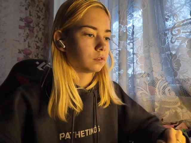 KayleneTemplet's sex show image KayleneTemplet's sex show image