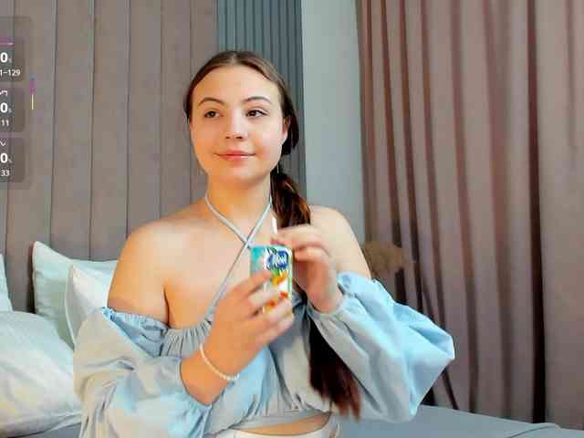 Изображение секс-шоу модели IonaShay