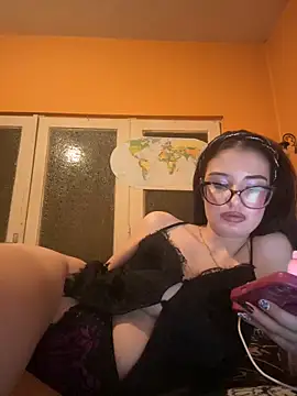 SirenLisa69's sex show image