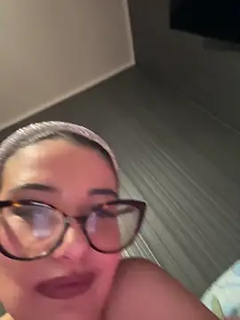 SirenLisa69's sex show image