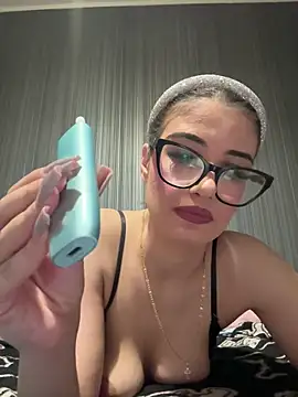 SirenLisa69's sex show image