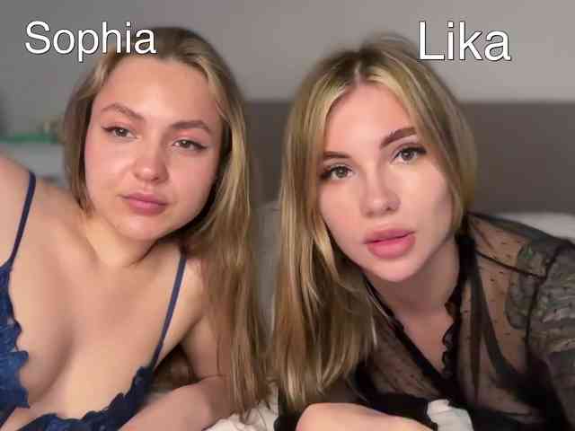 VelvetTwins's sex show image