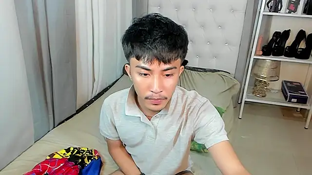 Urloverhardcock's sex show image