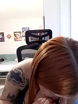 Изображение секс-шоу модели divine_eve