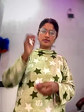 4U143's sex show image