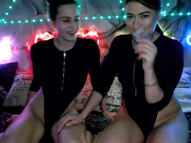 Изображение секс-шоу модели 2Laski2 Изображение секс-шоу модели 2Laski2