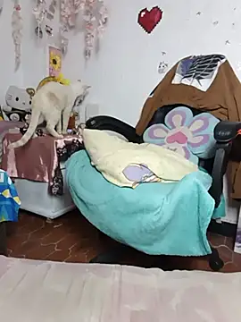 Kuutar's sex show image