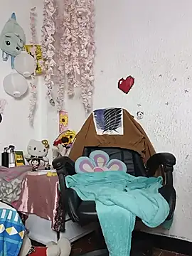 Kuutar's sex show image