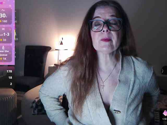 Изображение секс-шоу модели HelenBerg