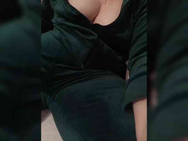 Изображение секс-шоу модели HelenBerg