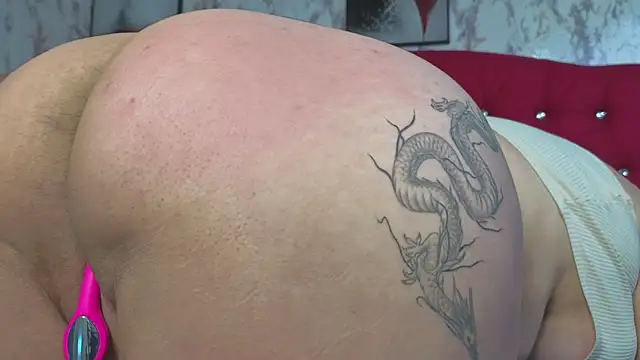 Larissa_Antonella's sex show image