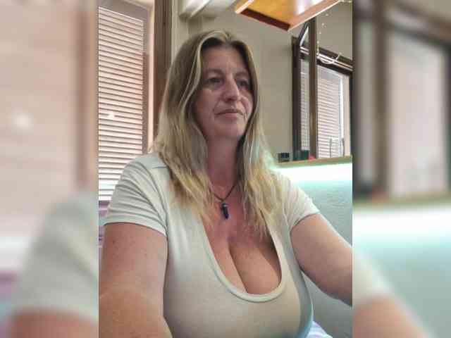 JennaDeluxe's sex show image