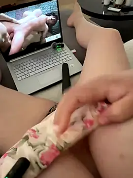 SoshyBaby's sex show image