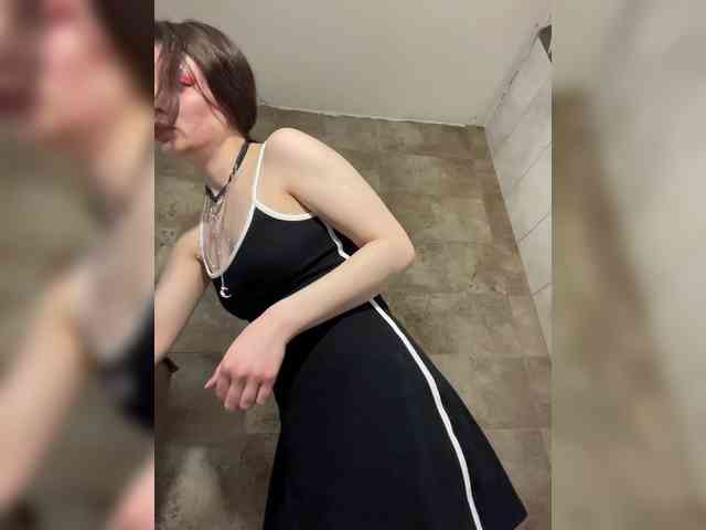 Azilanomi's sex show image