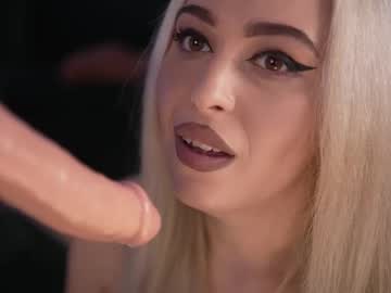 bia_kristal's sex show image