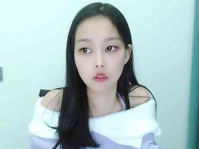 Selinababy99's sex show image