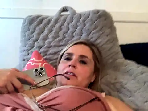 Blondie955's sex show image