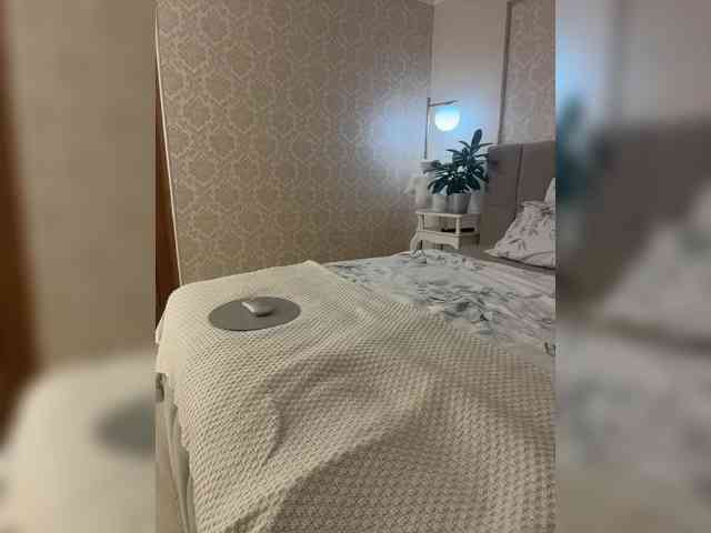 Vikusha's sex show image