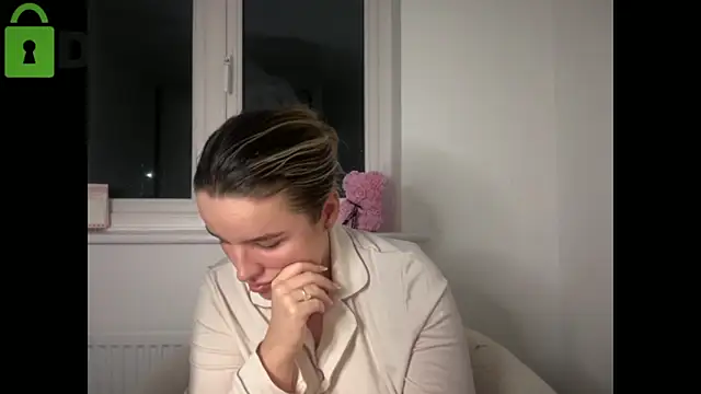 maisiesmithx's sex show image