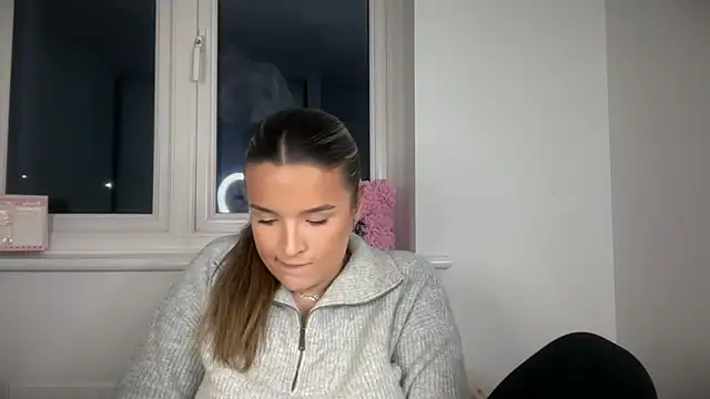 maisiesmithx's sex show image